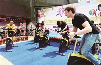 津门春色好，节庆活动纷呈 庙会游船乐享年味，台球赛事添彩文体新生活